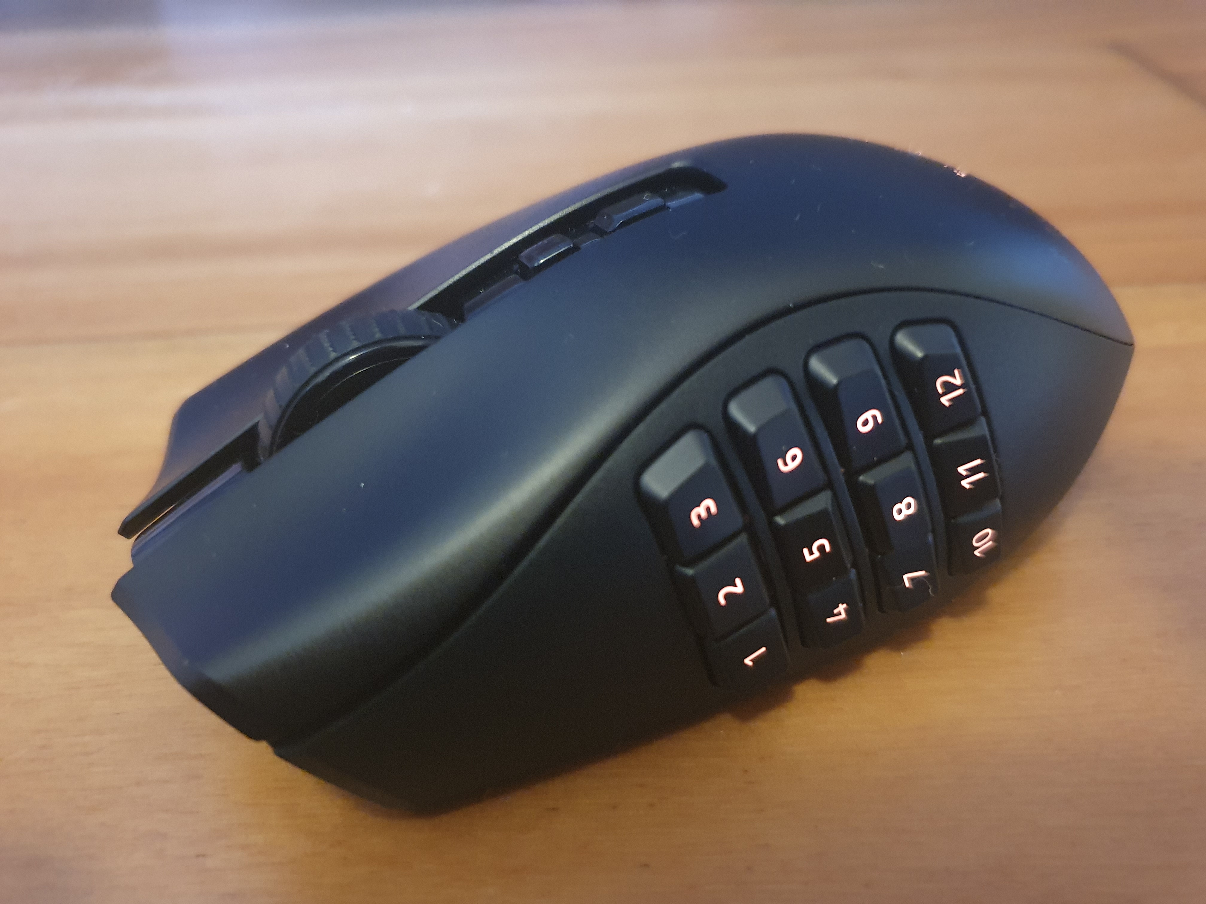 Razer Naga V2 Pro - Best gaming mouse for MOBA and MMO games 